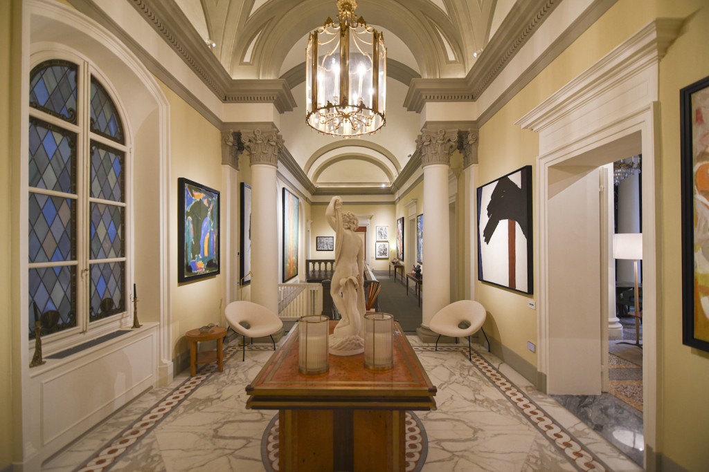 Two paintings by Betty PARSONS (left) and Judith GODWIN (right). Courtesy of Christian Levett